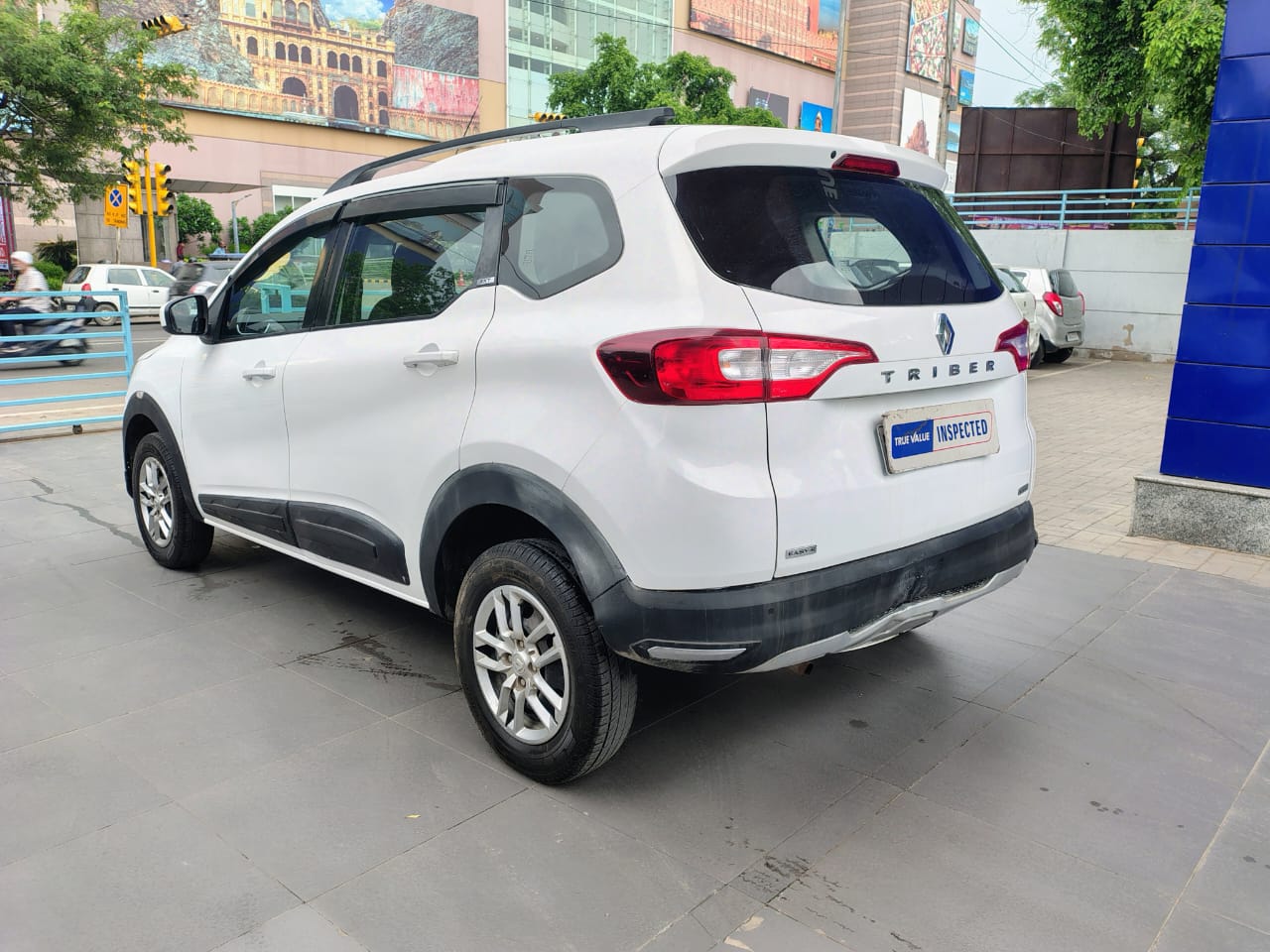 Renault- Triber RXZ
