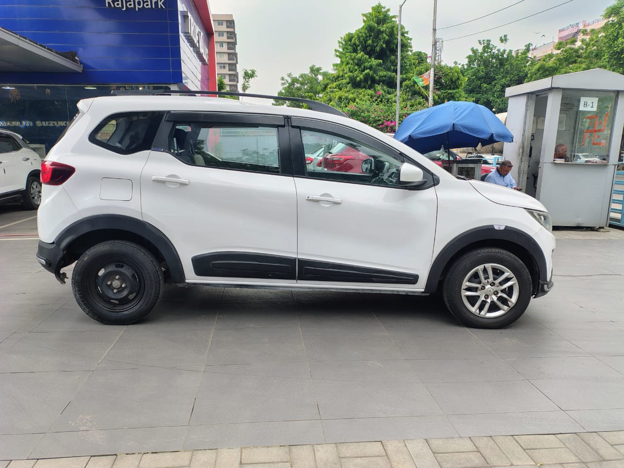 Renault- Triber RXZ