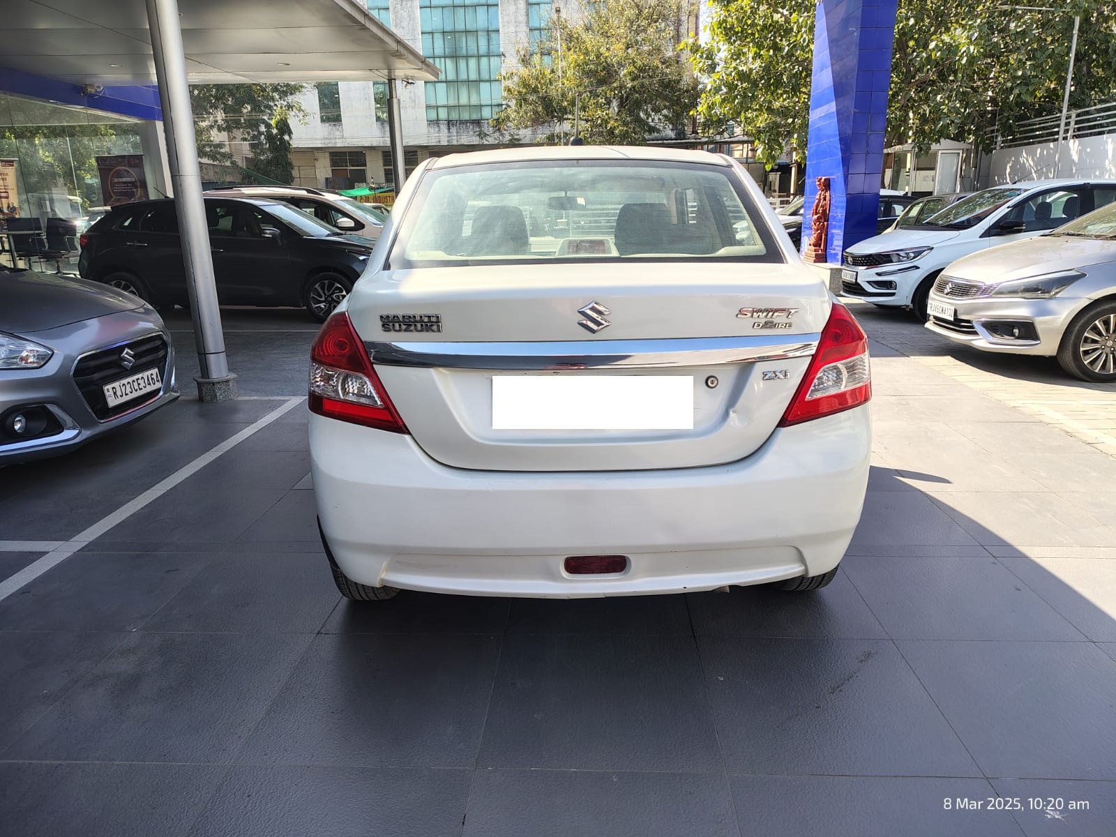 Maruti Suzuki Dzire Lxi – White