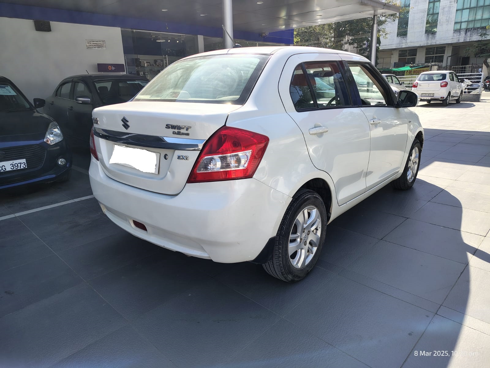 Maruti Suzuki Dzire Lxi – White