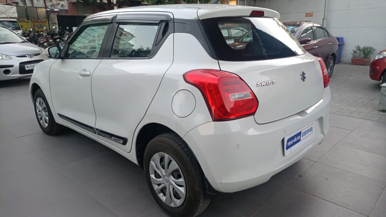 Maruti Suzuki-Swift Vxi – White