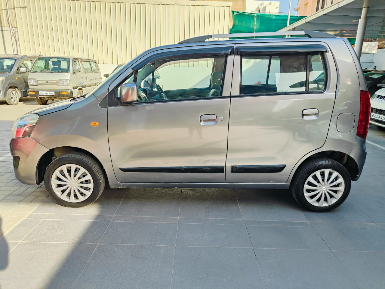 Maruti Suzuki Wagon-r – Vxi – Grey