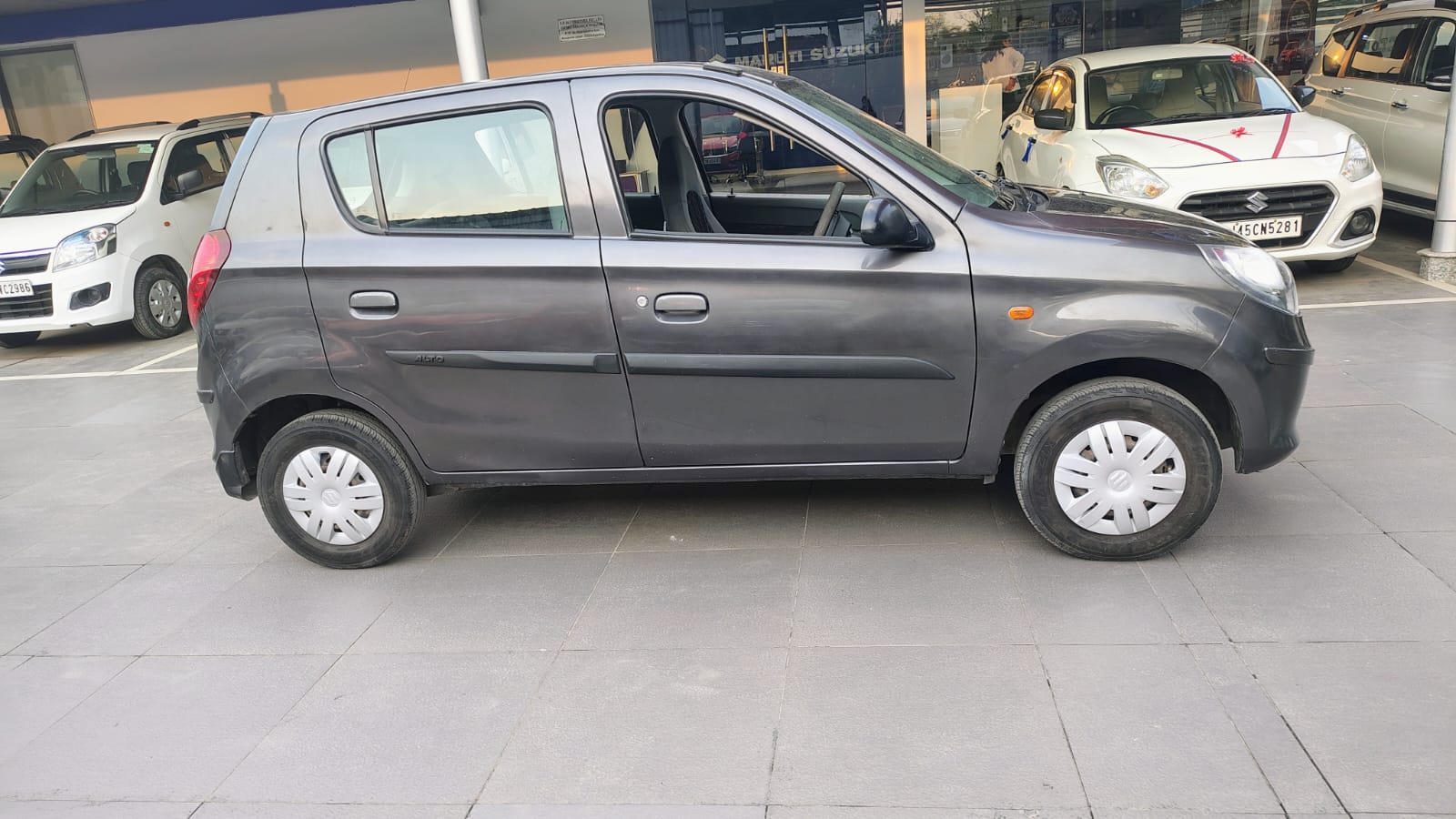 Maruti Suzuki Alto LXI – Grey