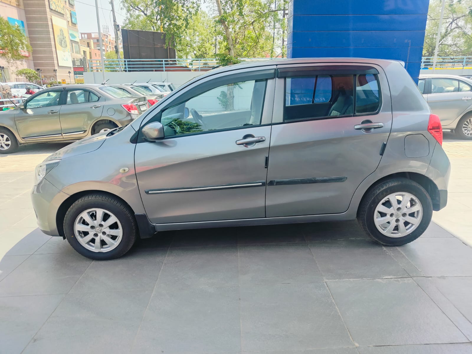 Maruti Suzuki-Celerio Vxi Amt – Grey