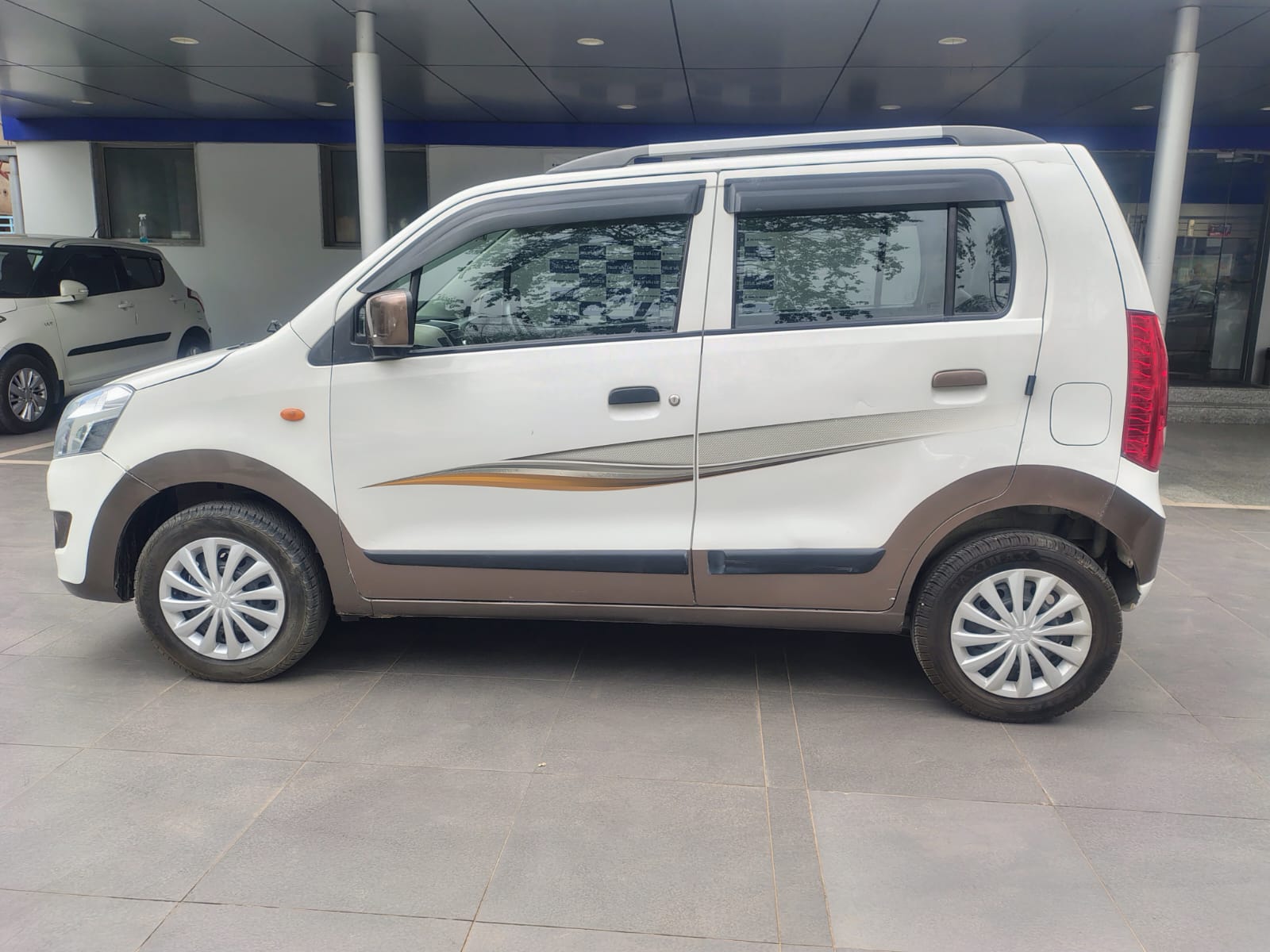 Maruti Suzuki Wagon R VXI – White