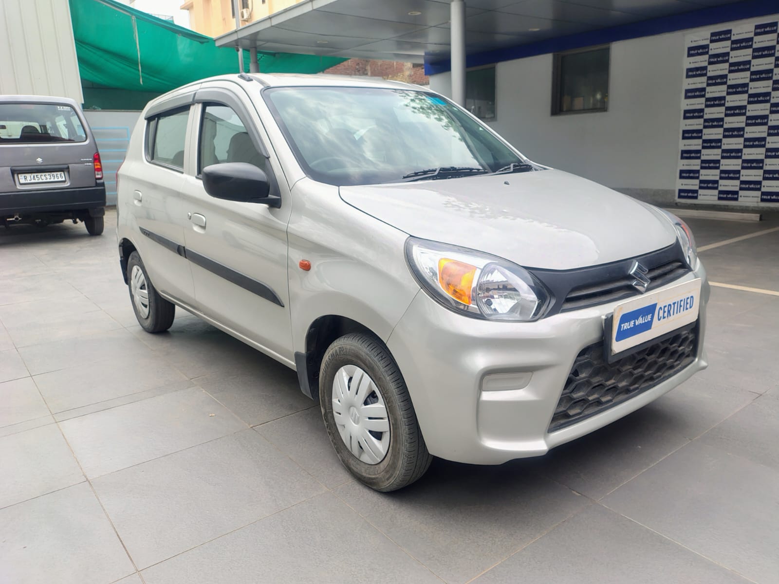 Maruti Suzuki Alto 800 VXI – Silver 1