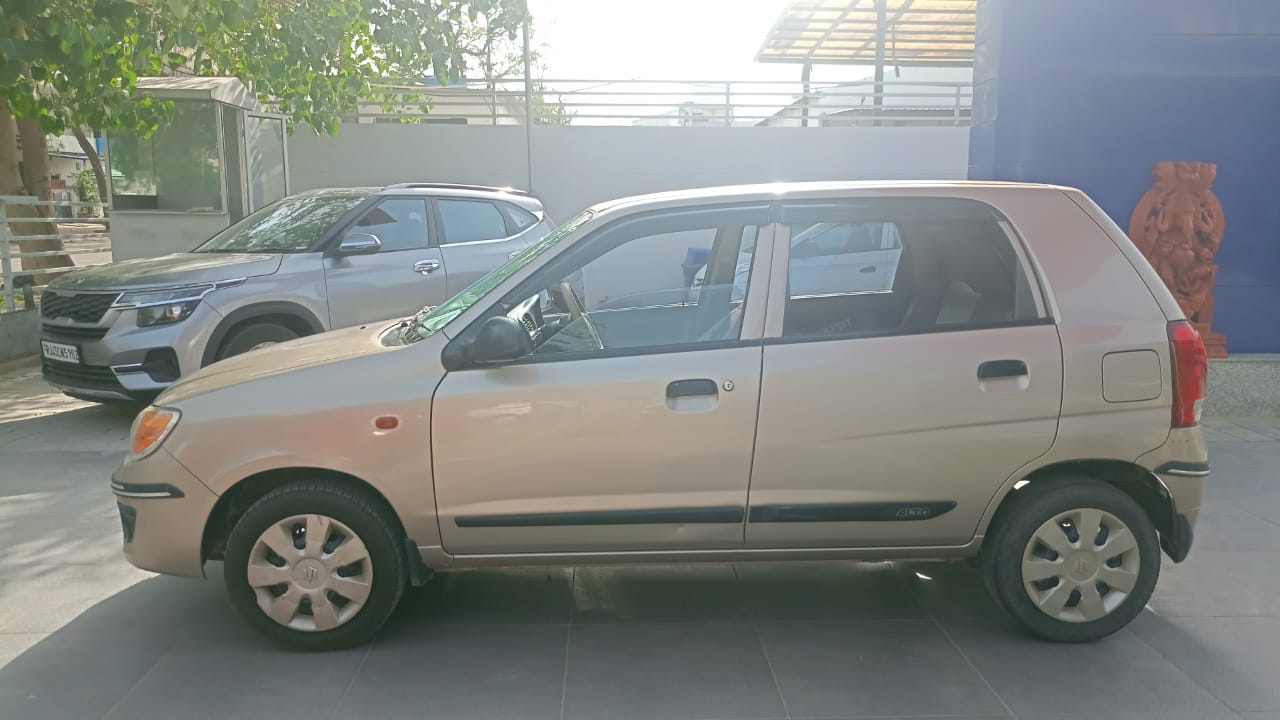 Maruti Suzuki Alto k-10 Vxi – Beige